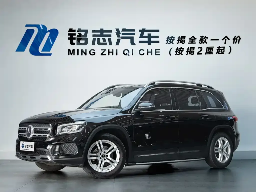 Mercedes-Benz GLB — фото 1