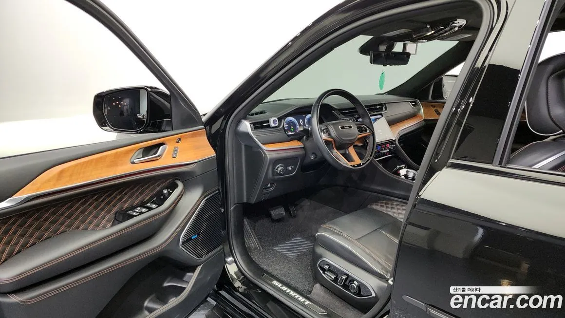 Jeep Cherokee — фото 10