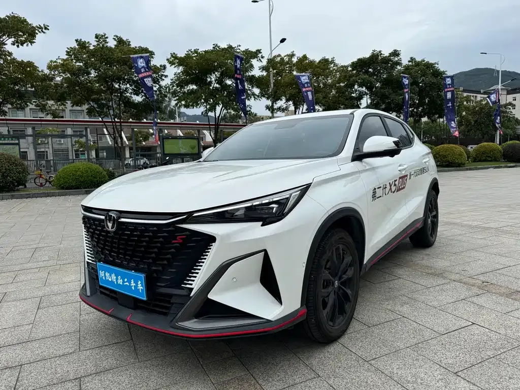 Changan X5 PLUS — фото 1