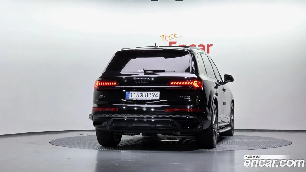 Audi Q7 — фото 4