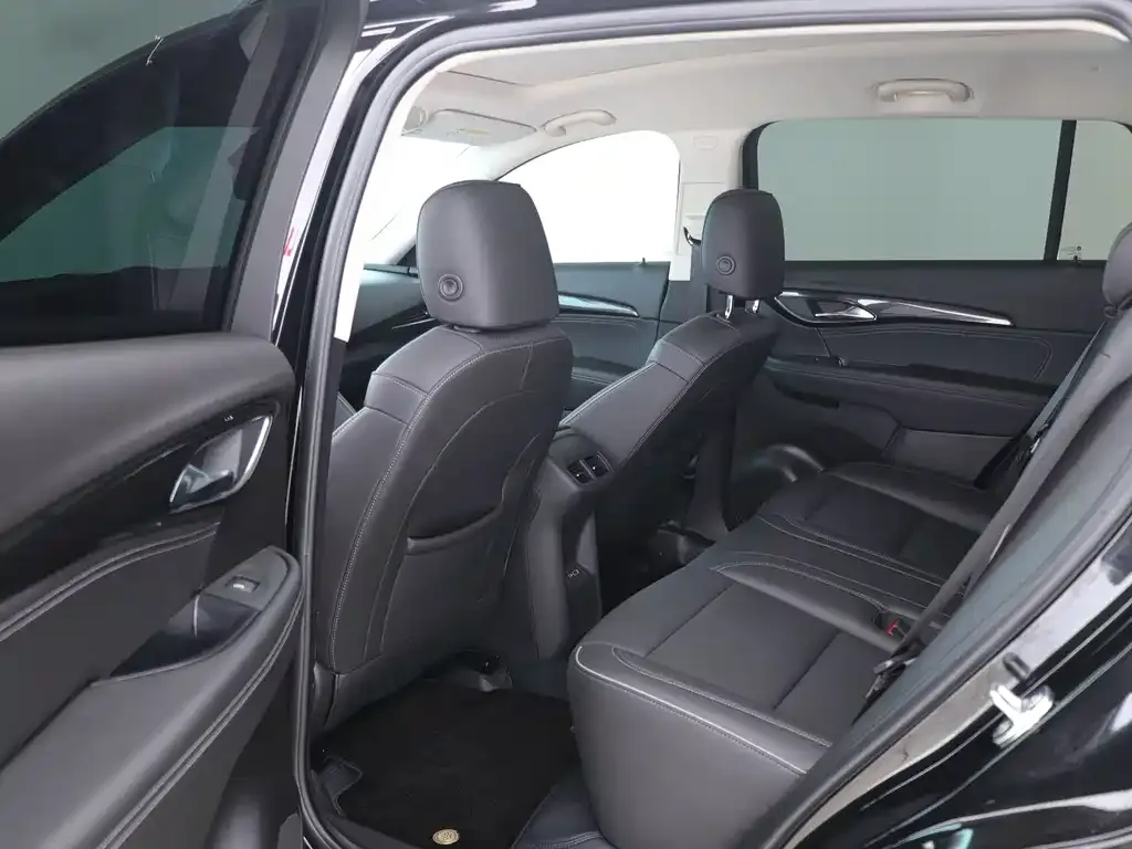 Buick Envision Plus — фото 8