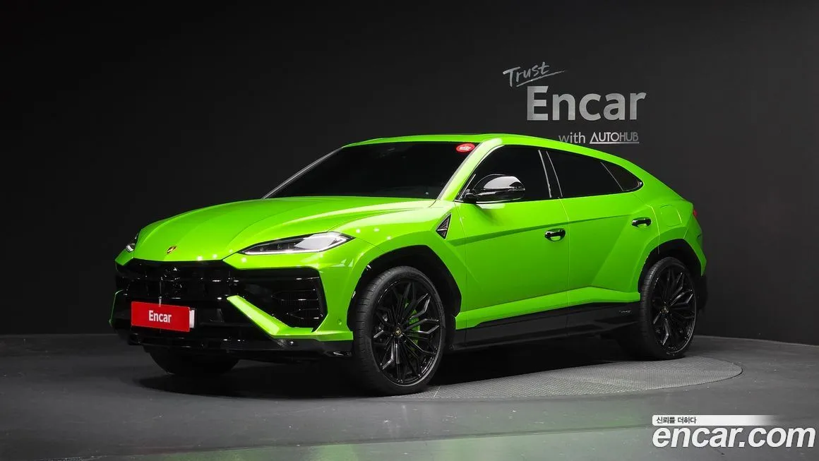 Lamborghini Urus — фото 1