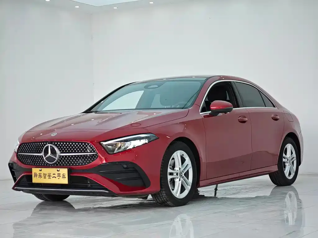 Mercedes-Benz A-Class — фото 1