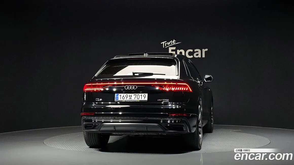 Audi Q8 — фото 4