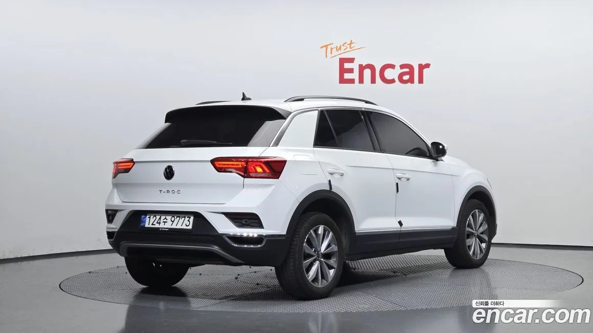 Volkswagen T-Roc — фото 2