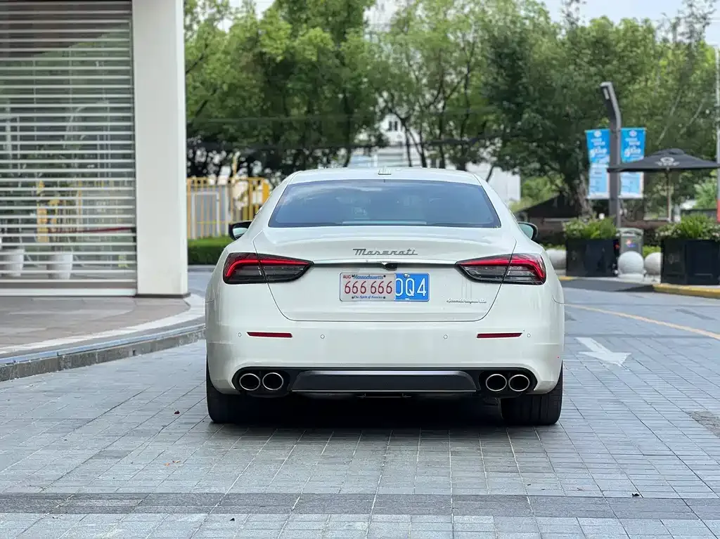 Maserati Quattroporte — фото 3