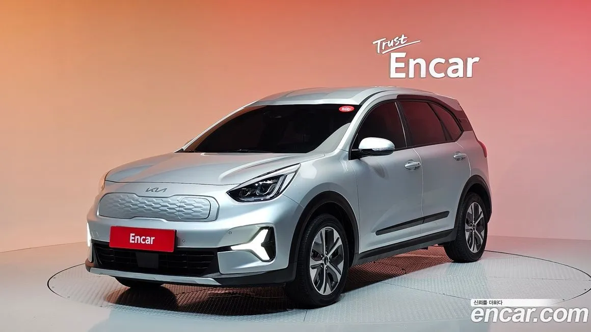 Kia Niro — фото 1
