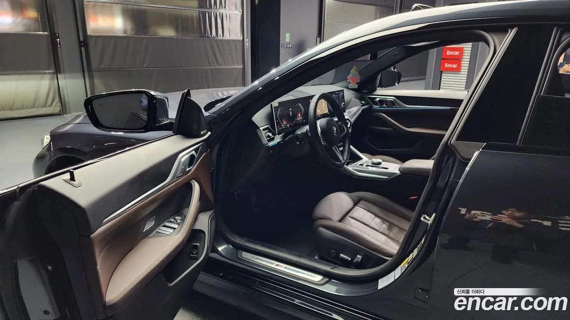 BMW i4 — фото 10