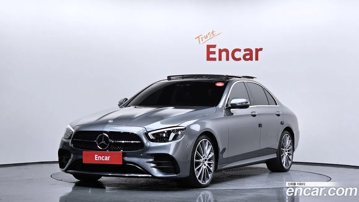 Mercedes-Benz E-Class — фото 1