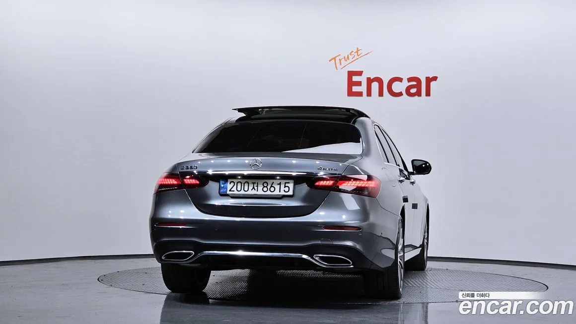 Mercedes-Benz E-Class — фото 4