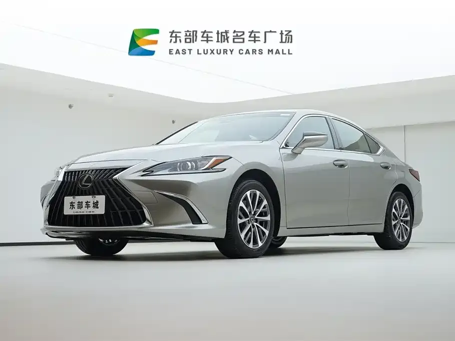 Lexus ES — фото 1