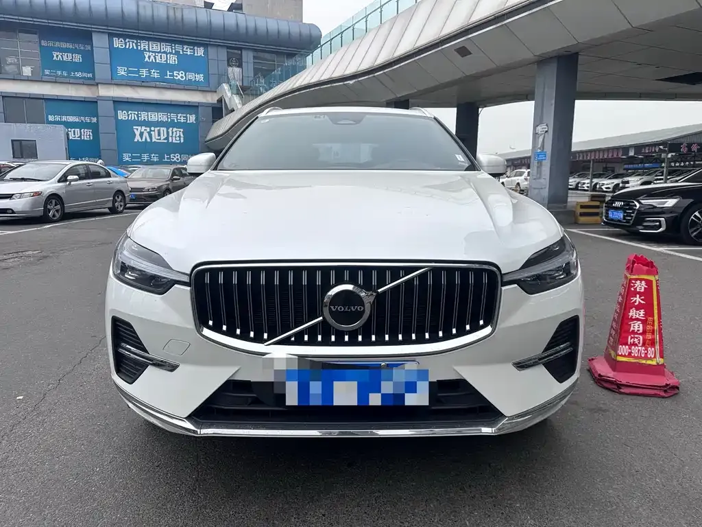 Volvo XC60 — фото 2