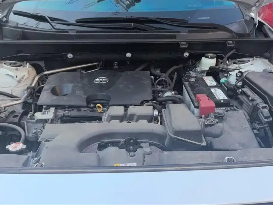 Toyota RAV4 — фото 10
