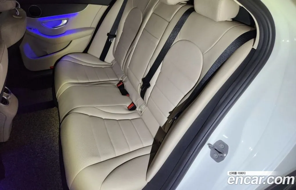 Mercedes-Benz C-Class — фото 9