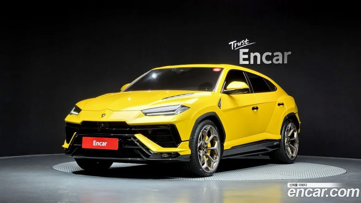 Lamborghini Urus — фото 1
