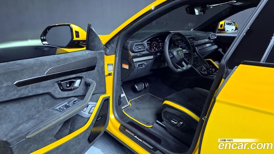 Lamborghini Urus — фото 10