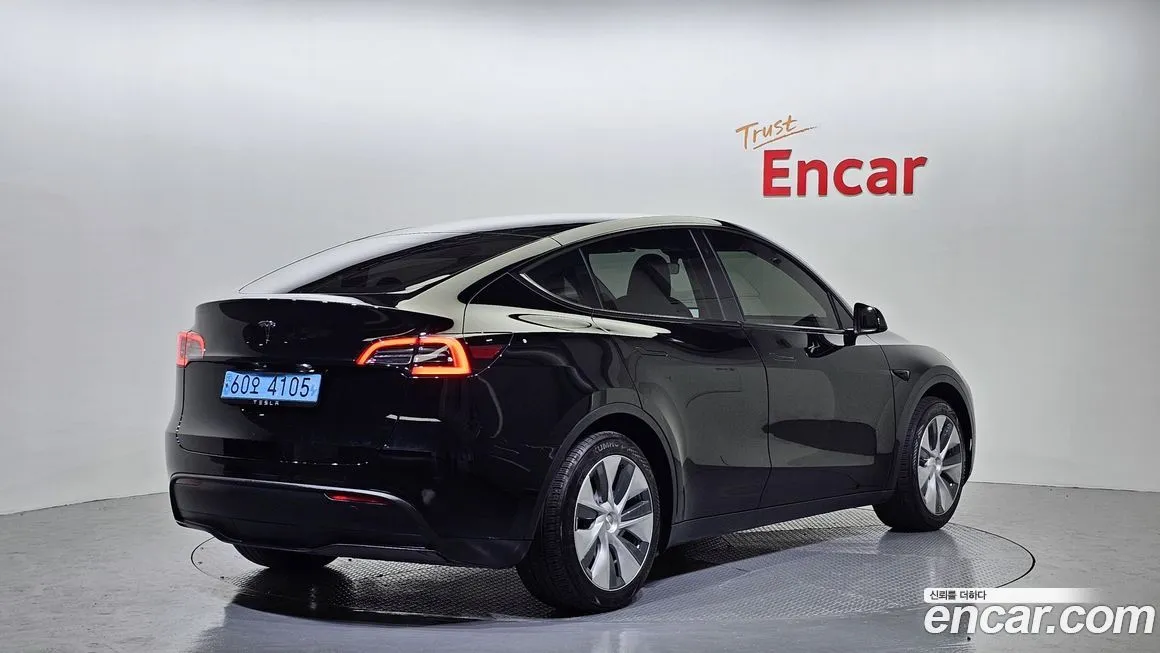 Tesla Model Y — фото 2
