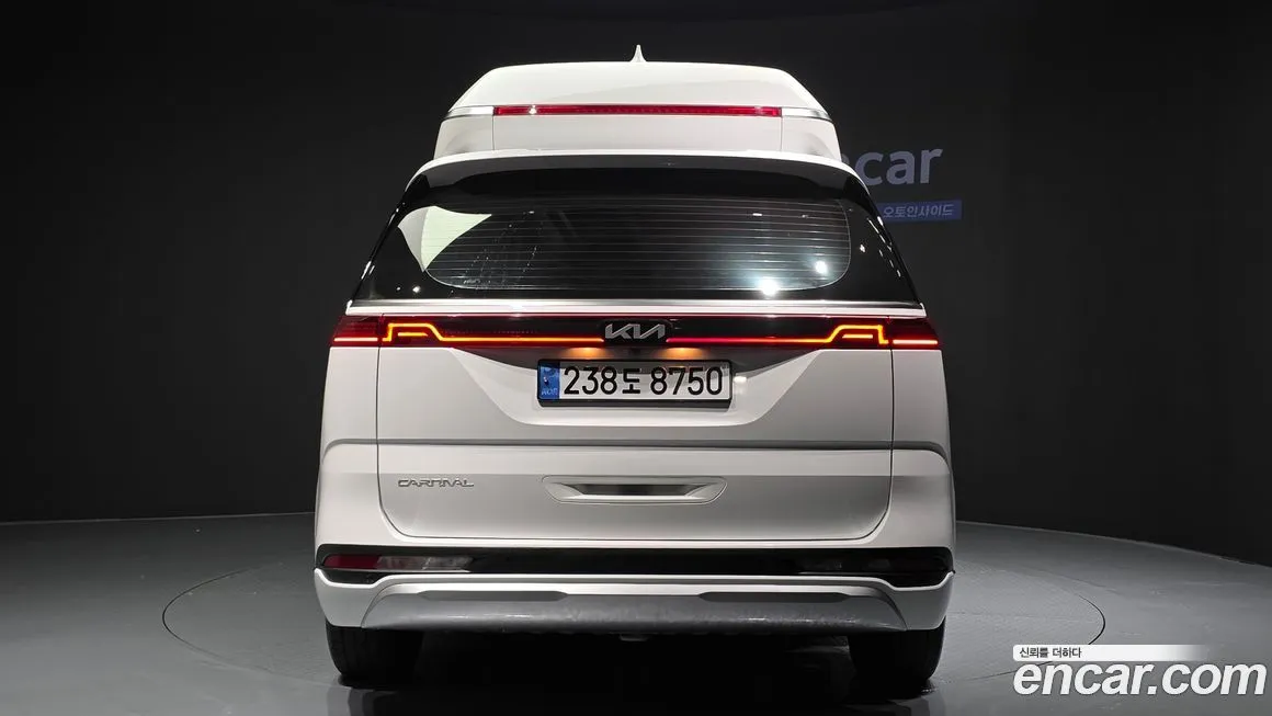 Kia Carnival — фото 4