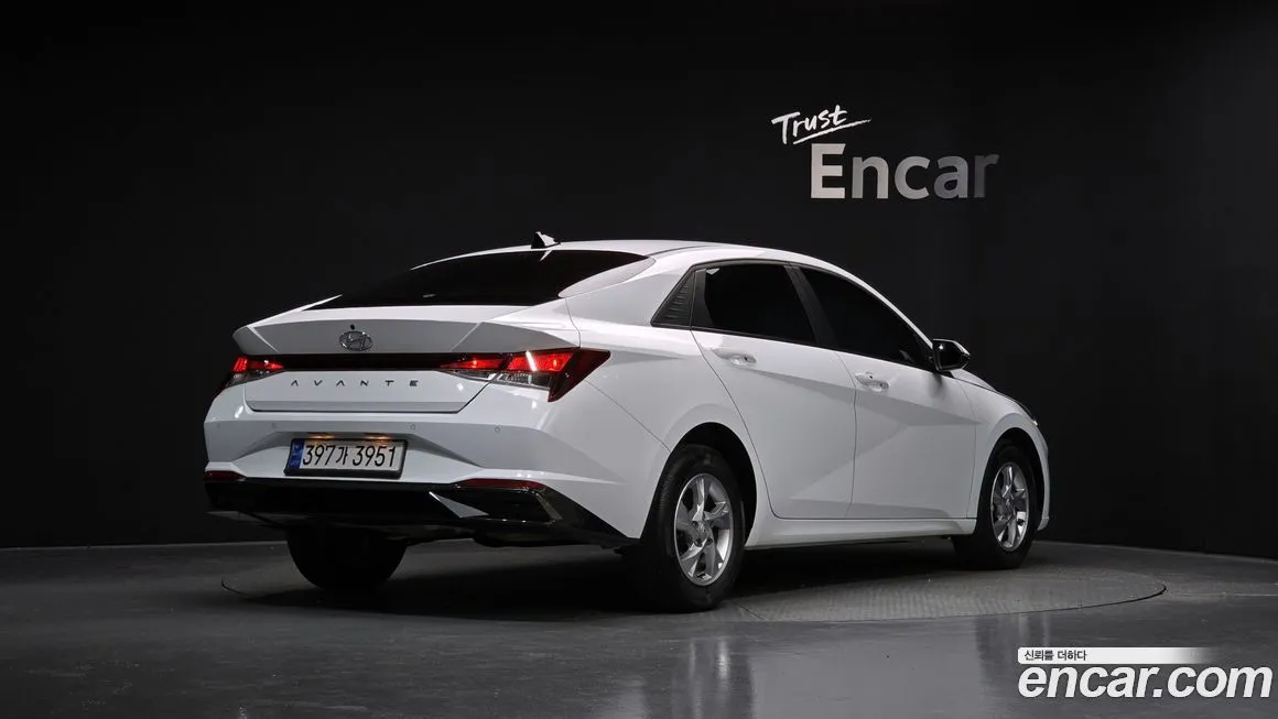Hyundai AVANTE — фото 2