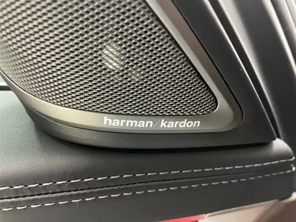 BMW 7 Series — фото 10