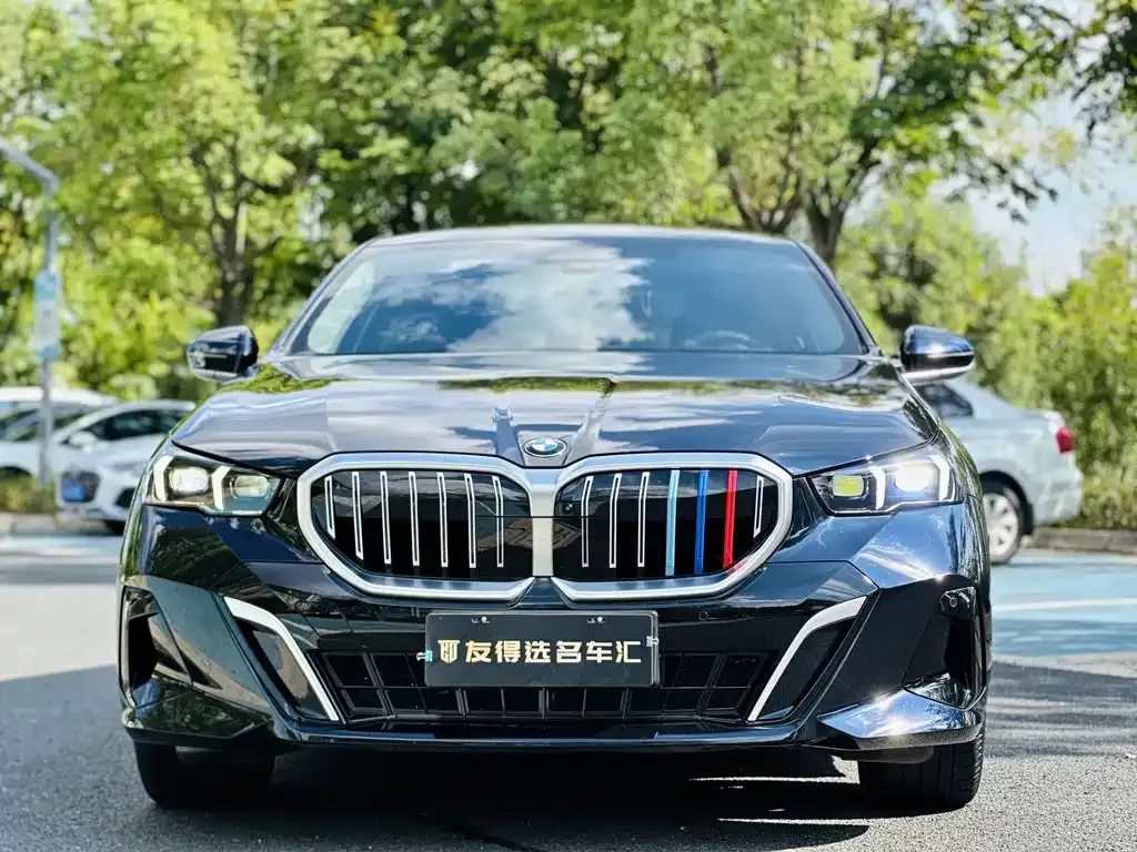BMW 5 Series — фото 2