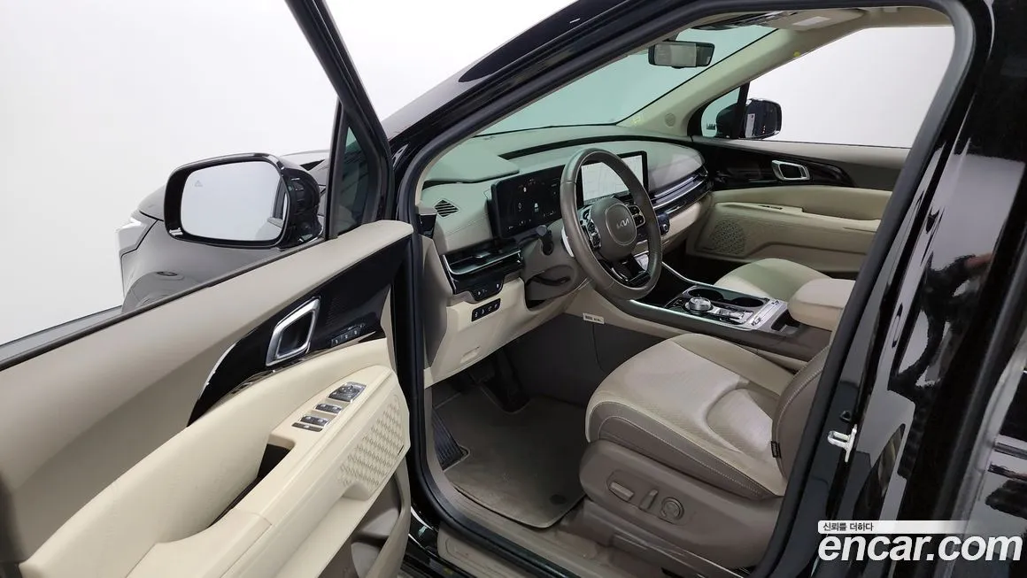 Kia Carnival — фото 10