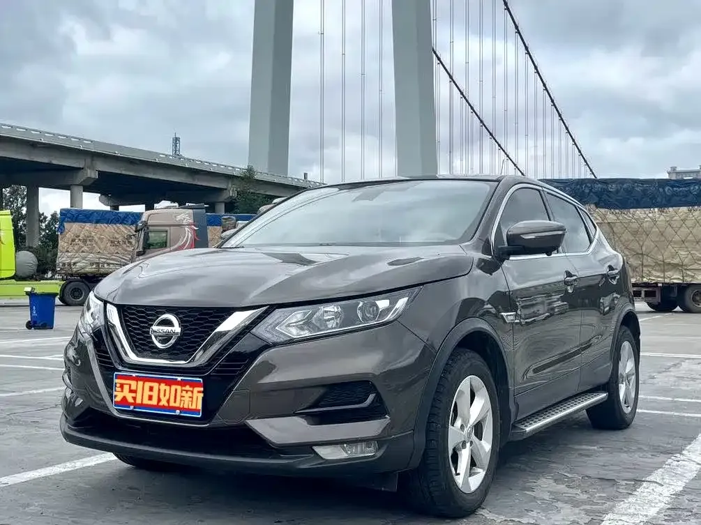 Nissan Qashqai — фото 1