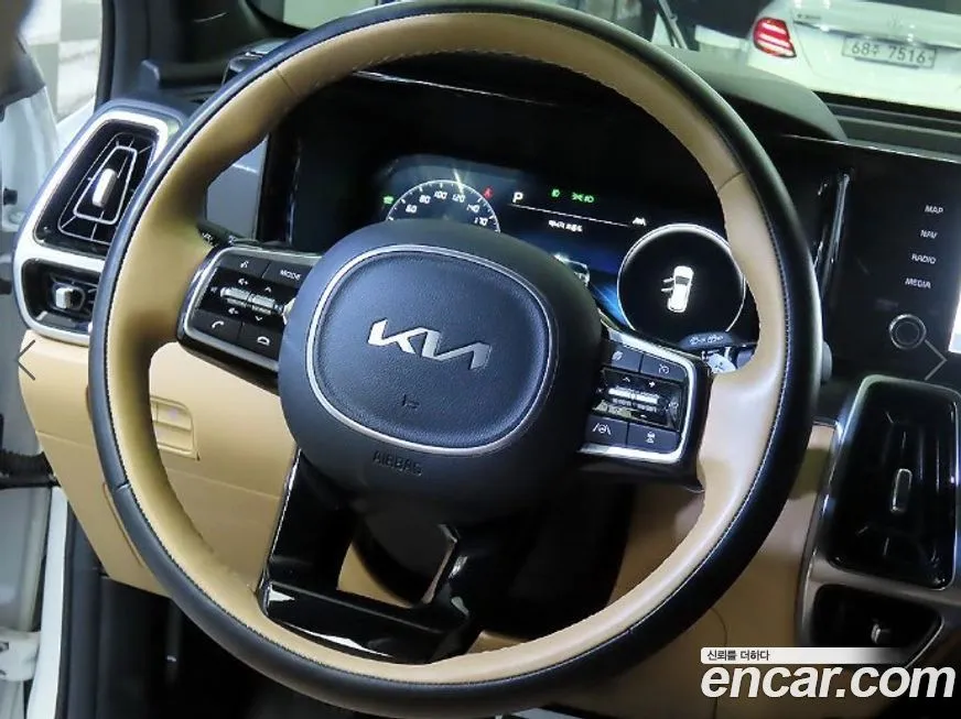 Kia Sorento — фото 8