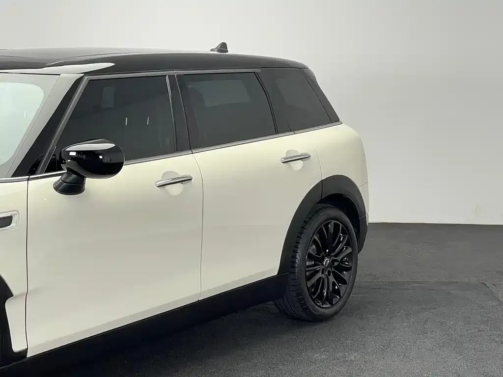 MINI Clubman — фото 8
