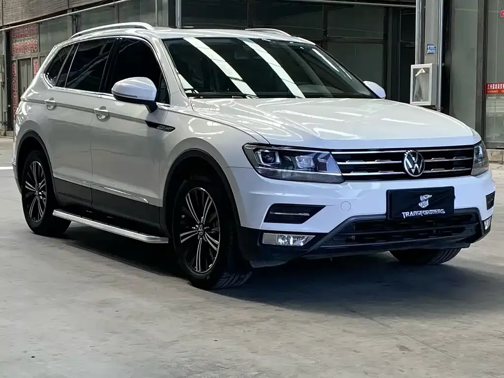 Volkswagen Tiguan L — фото 3