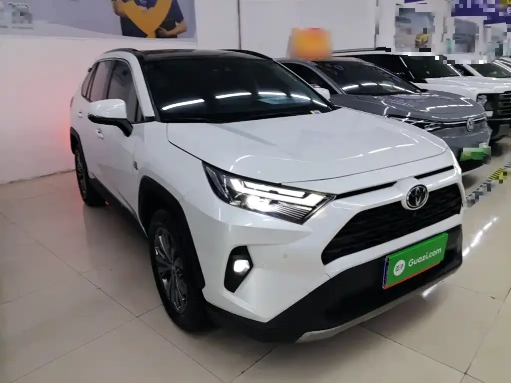 Toyota RAV4 — фото 4