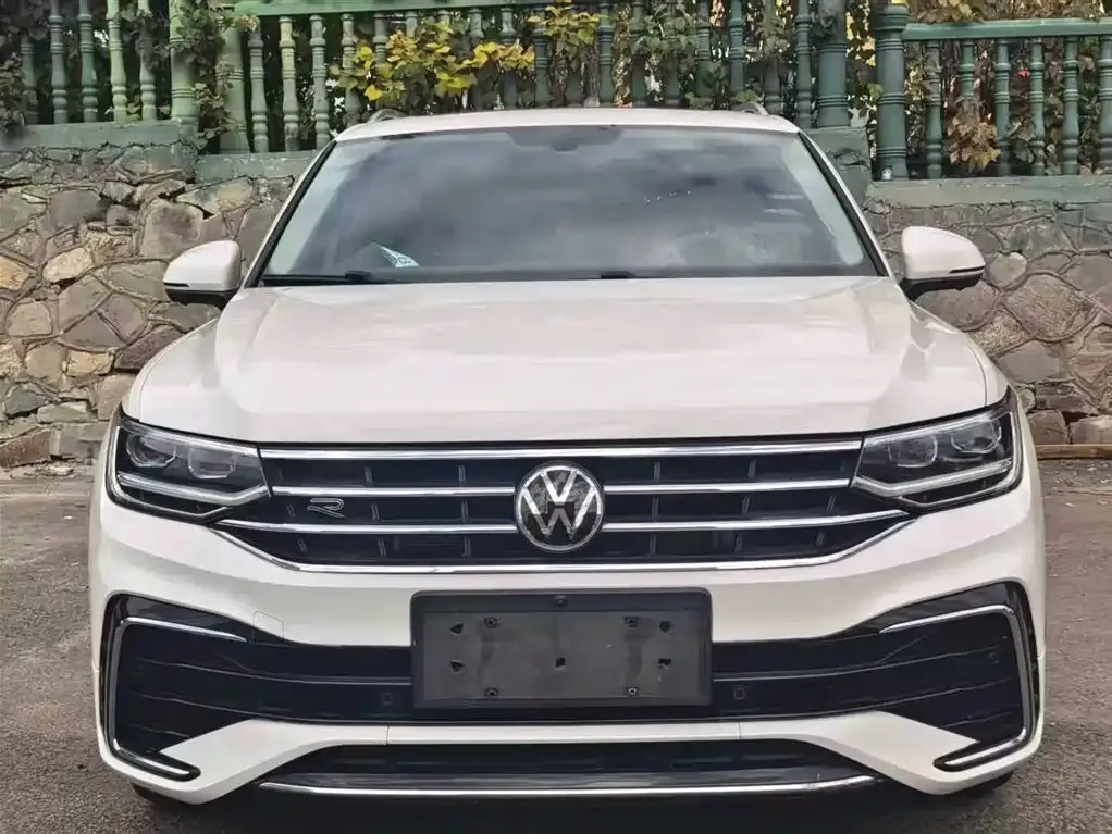 Volkswagen Tiguan L — фото 2