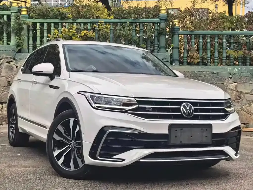 Volkswagen Tiguan L — фото 3