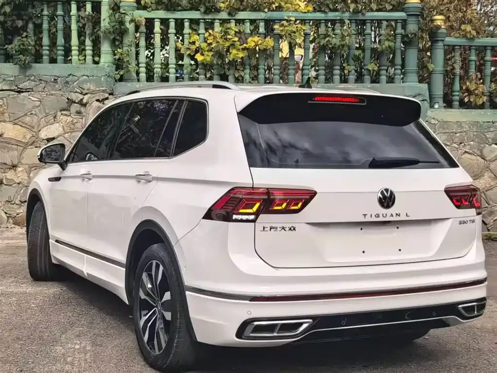 Volkswagen Tiguan L — фото 6