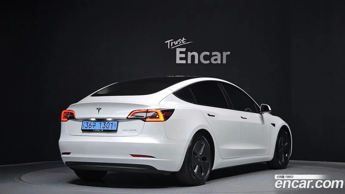 Tesla Model 3 — фото 2