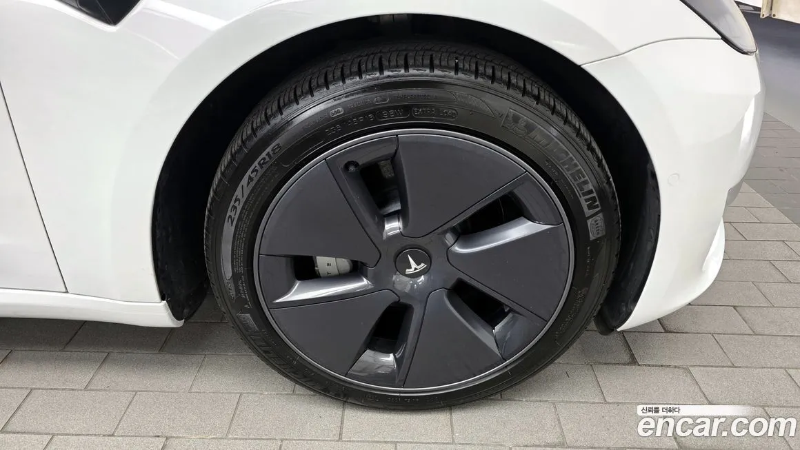 Tesla Model 3 — фото 5