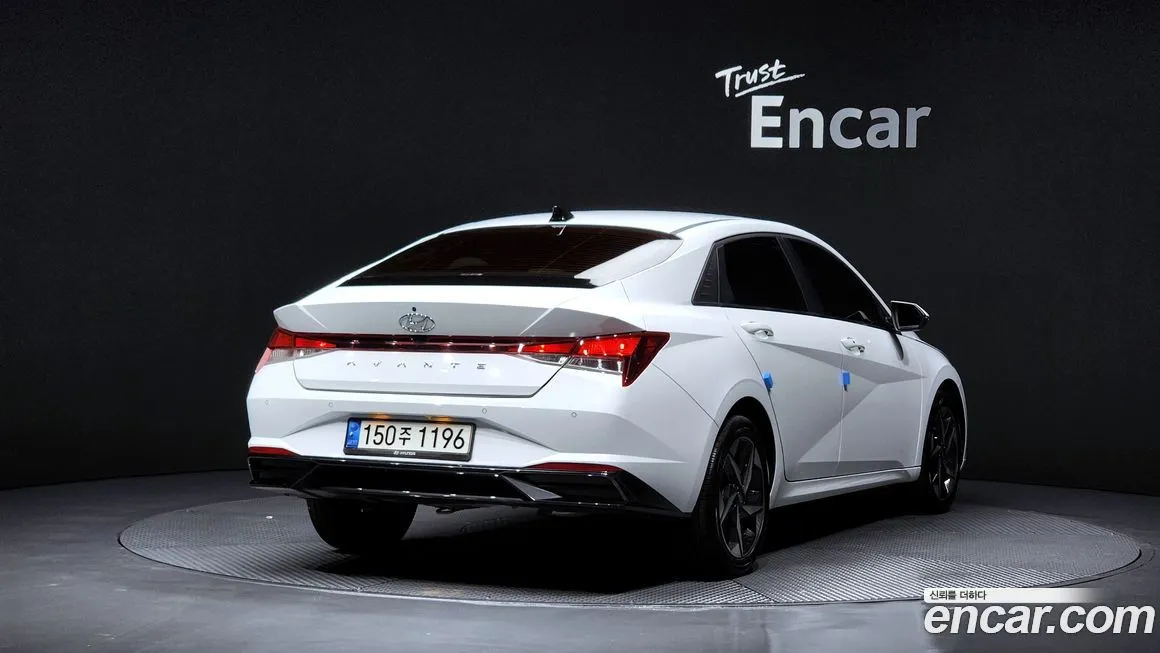 Hyundai AVANTE — фото 2