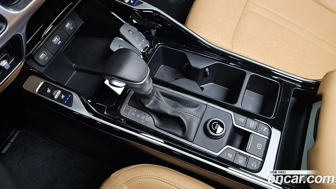 Kia Sorento — фото 9