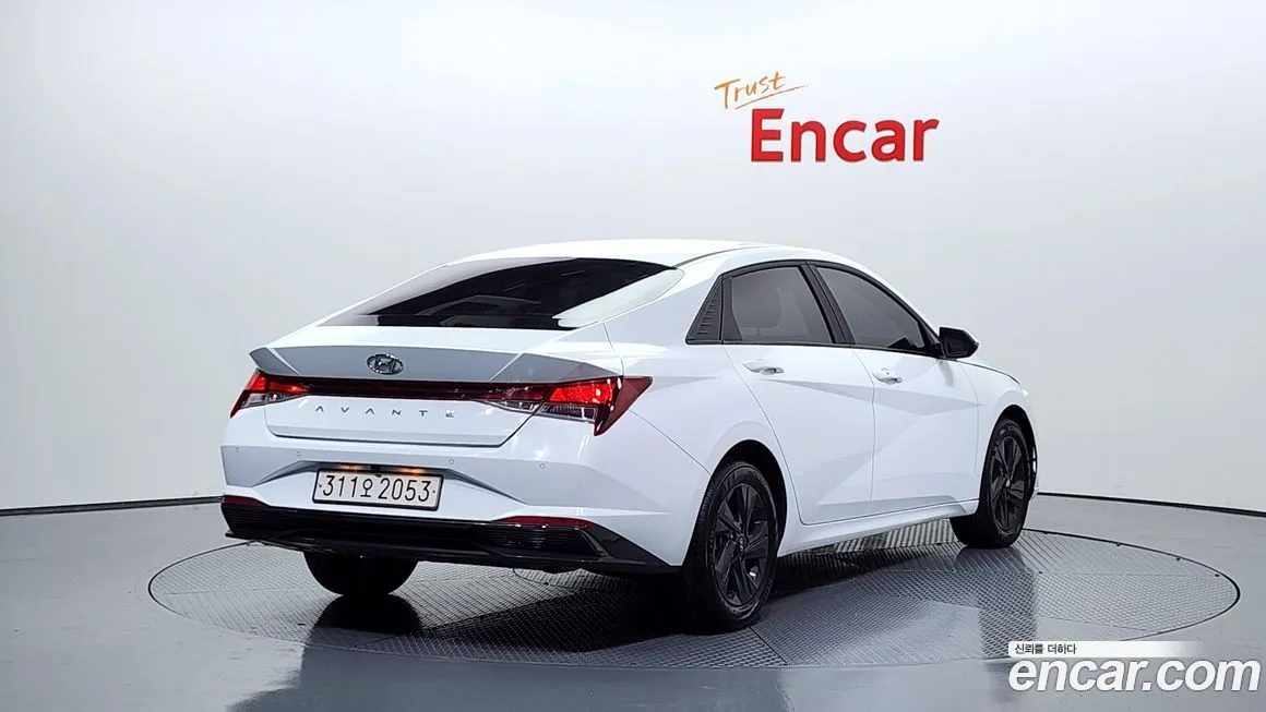 Hyundai AVANTE — фото 2
