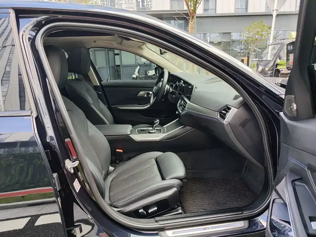 BMW 3 Series — фото 10