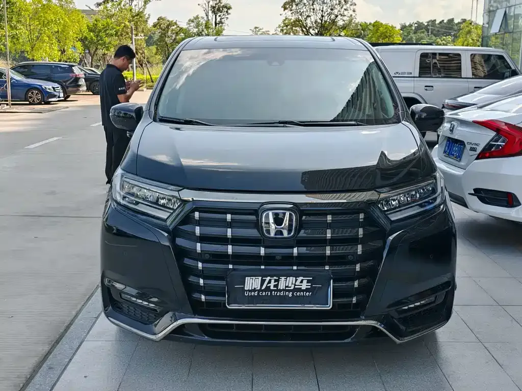 Honda Elysion — фото 2