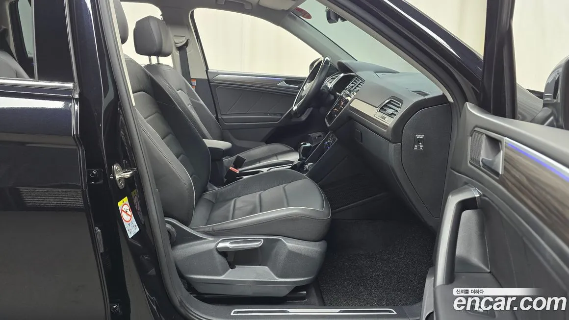 Volkswagen Tiguan — фото 10