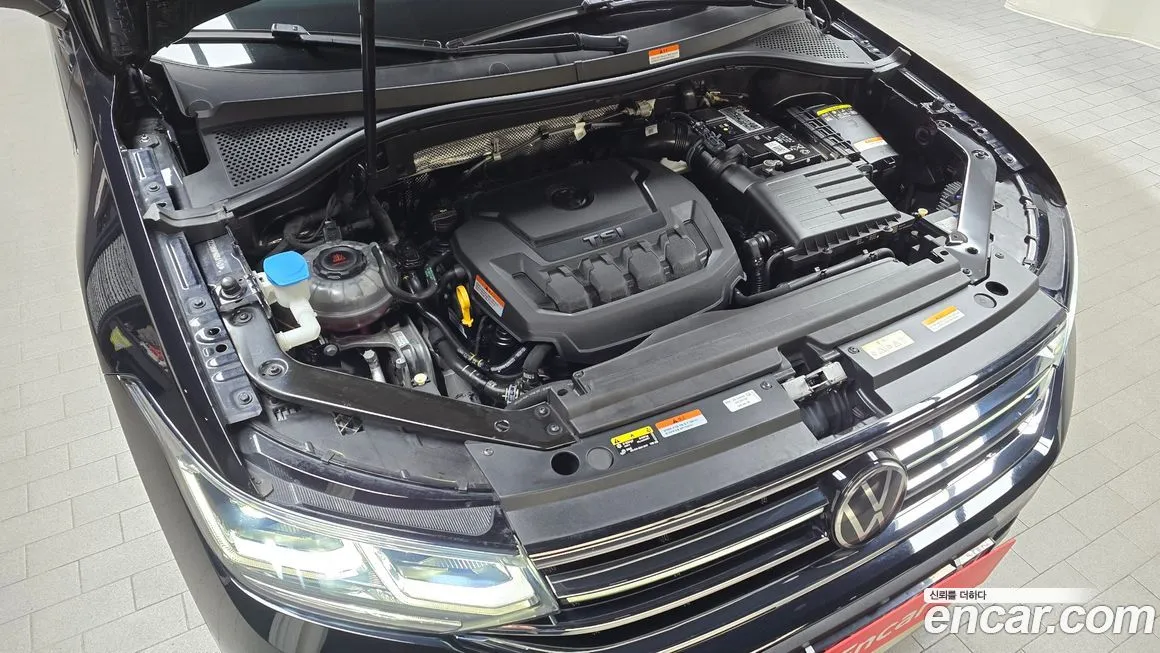 Volkswagen Tiguan — фото 6