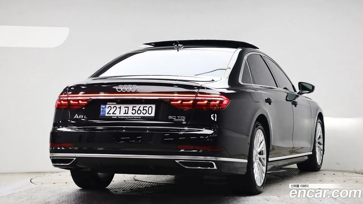 Audi A8 — фото 4