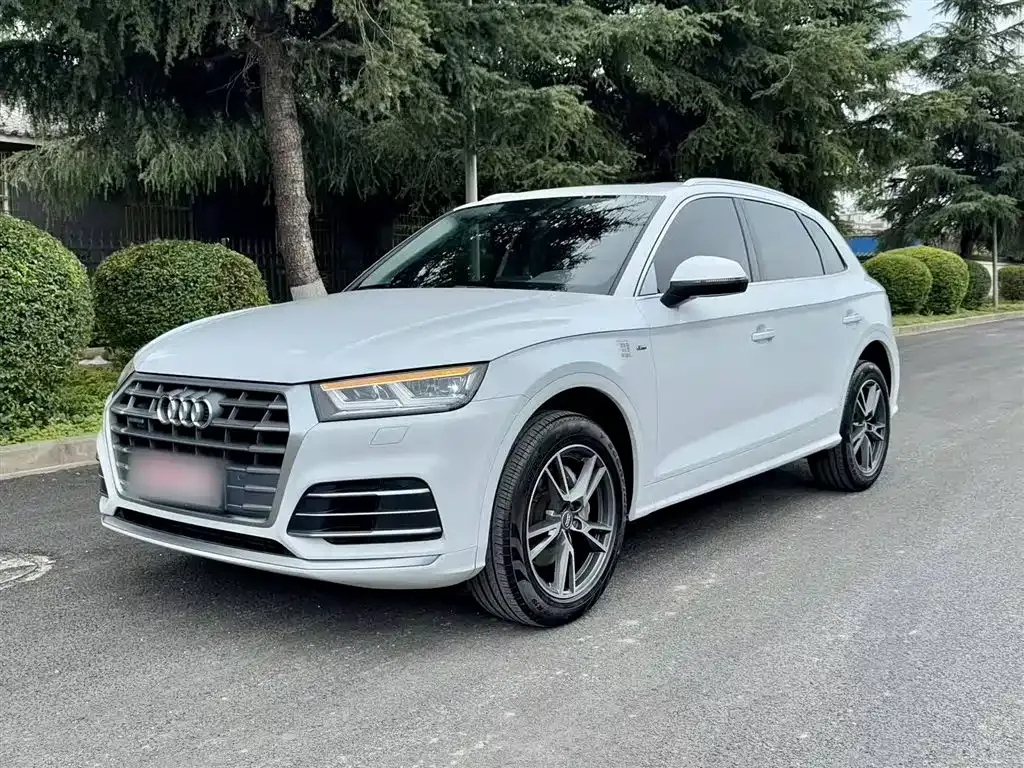 Audi Q5L — фото 2