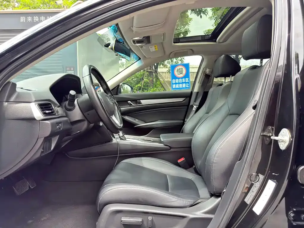 Honda Accord — фото 5