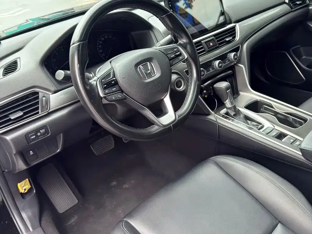 Honda Accord — фото 6