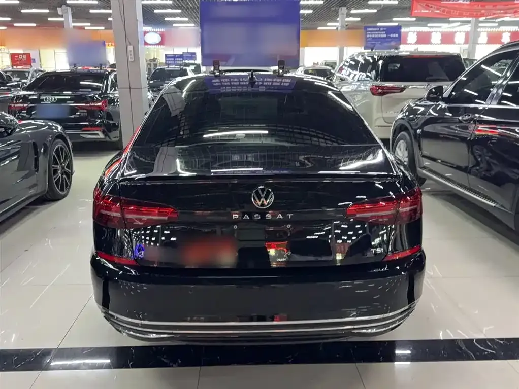Volkswagen Passat — фото 6