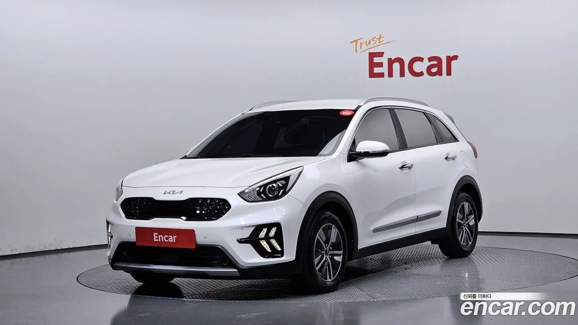 Kia Niro — фото 1