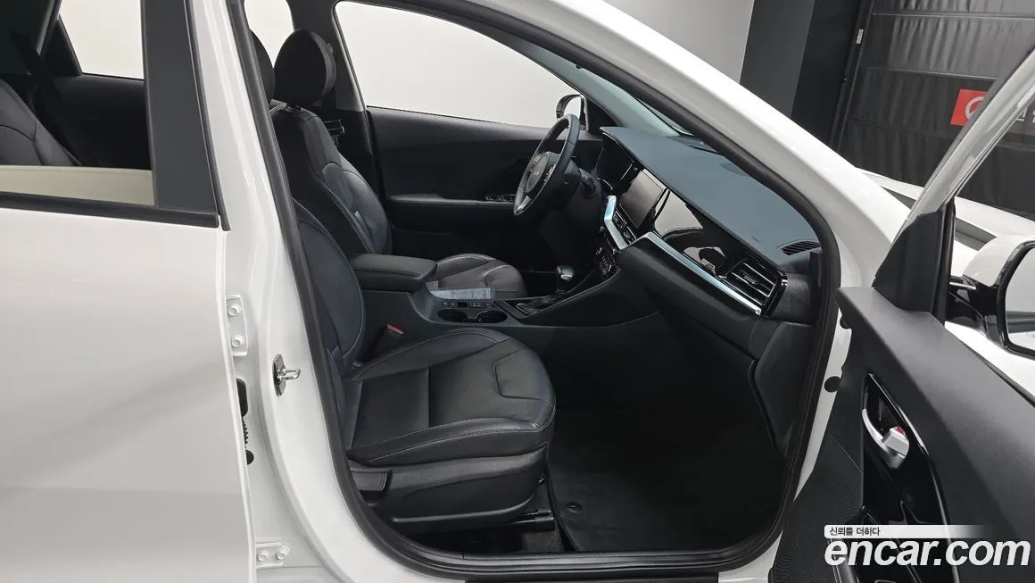 Kia Niro — фото 10